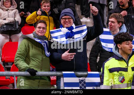 UTRECHT, PAYS-BAS - FÉVRIER 28: Les supporters de SV Spakenburg lors du match de finale de la coupe Toto KNVB néerlandaise entre le FC Utrecht et SV Spakenburg au Stadion Galgenwaard sur 28 février 2023 à Utrecht, pays-Bas (photo de Ben gal/Orange Pictures) Banque D'Images