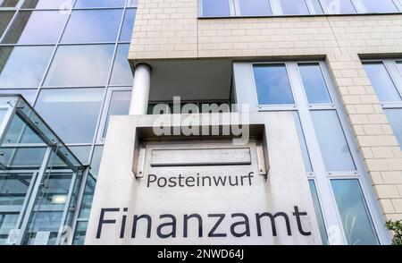 Bureau fiscal, image symbolique, Essen-Nordost und Süd, immeuble, boîte aux lettres des autorités fiscales, Essen, NRW, Allemagne Banque D'Images