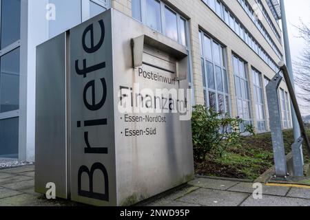 Bureau fiscal, image symbolique, Essen-Nordost und Süd, immeuble, boîte aux lettres des autorités fiscales, Essen, NRW, Allemagne Banque D'Images