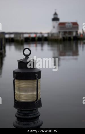 Lumière à la marina de Saybrook point dans Old Saybrook, Connecticut, États-Unis. Connecticut River et quai en arrière-plan. Banque D'Images