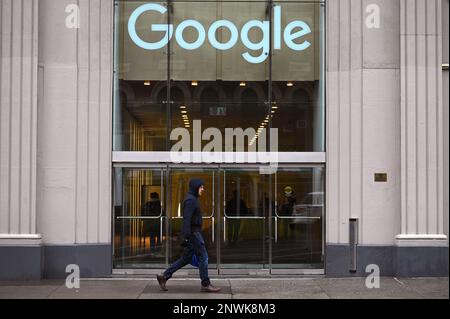 New York, États-Unis. 28th févr. 2023. Vue du siège de Google, 8th Avenue Side, New York, NY, 28 février, 2023. (Photo par Anthony Behar/Sipa USA) crédit: SIPA USA/Alay Live News Banque D'Images