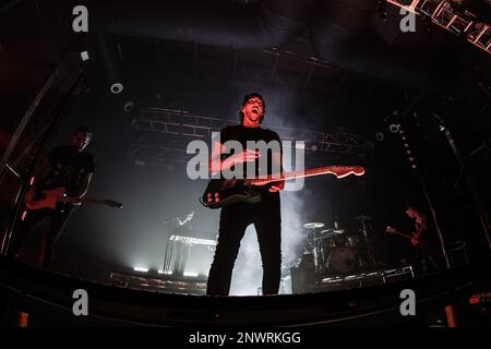 BARCELONE - 20 FÉVRIER : All Time Low (groupe) se produit sur scène au stade Razzmatazz sur 20 février 2023 à Barcelone, Espagne. Banque D'Images