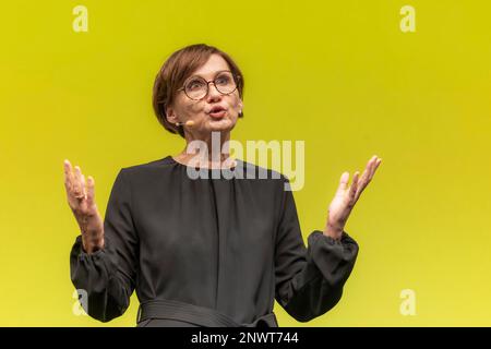 Homme politique Bettina Stark-Watzinger, MDB, Ministre fédéral de l'éducation et de la recherche, Epiphany Réunion du Parti FDP 2023 à Stuttgart Banque D'Images