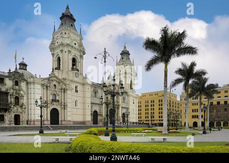 Basilique Cathédrale métropolitaine de Lima, Plaza de Armas, Lima, Pérou Banque D'Images