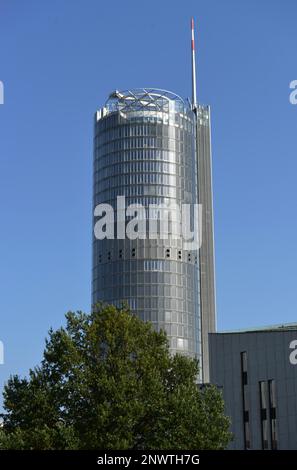 RWE Tower, Opernplatz, Essen, Rhénanie-du-Nord-Westphalie, Allemagne Banque D'Images