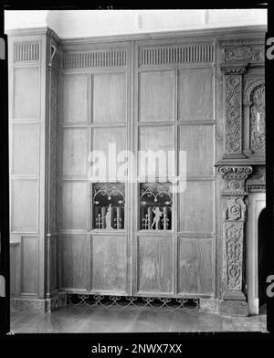 Virginia House, écrans de radiateur en fer forgé, Richmond, Comté de Henrico, Virginie. Carnegie Etude de l'architecture du Sud. États-Unis Virginia Henrico Comté Richmond, écrans, radiateurs, fer à fée, Paneling, Intérieurs. Banque D'Images