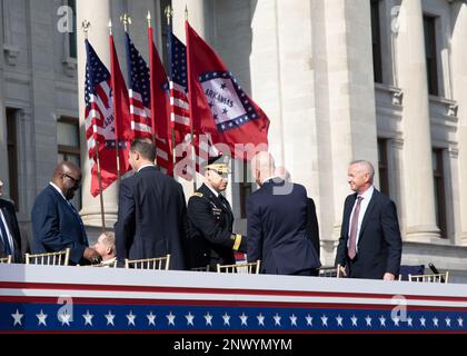 La bande militaire de 106th a joué à l'inauguration du gouverneur de l'État de l'Arkansas en 47th sur les marches du capitole de l'État à Little Rock, Arkansas, 10 janvier 2023. La gouverneure Sarah Huckabee Sanders a prononcé son discours inaugural après avoir prêté serment et être devenue la première femme gouverneur de l'Arkansas. Banque D'Images