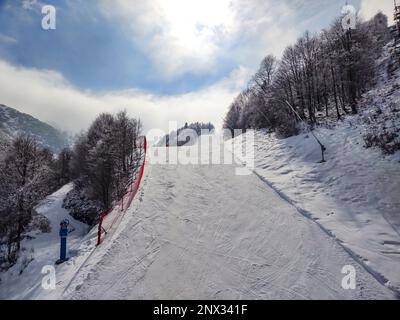 Piste de ski sur Piani di Bobbio Resort Banque D'Images