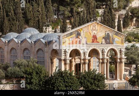 Eglise de toutes les nations aussi appelée basilique de l'agonie dans le jardin de Gethsémani sur le Mont des Oliviers., Jérusalem, Israël. Banque D'Images