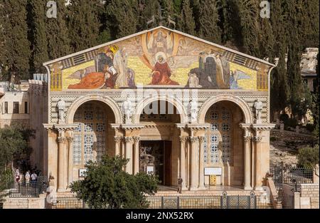 Eglise de toutes les nations aussi appelée basilique de l'agonie dans le jardin de Gethsémani sur le Mont des Oliviers., Jérusalem, Israël. Banque D'Images