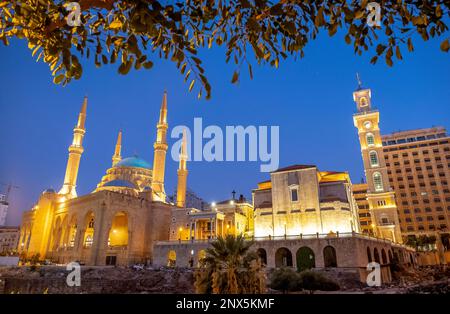 Mohammad Al-Amine Mosquée et à droite de la cathédrale maronite Saint Georges, Beyrouth, Liban Banque D'Images