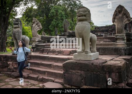 Pont Naga, Prasat Hin Phimai (Parc historique de Phimai), Phimai, province de Nakhon Ratchasima, Thaïlande Banque D'Images