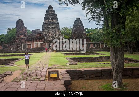 Passage way and central sanctuary, in Prasat Hin Phimai (Phimai Historical Park), Phimai, Nakhon Ratchasima province, Thailand Stock Photo