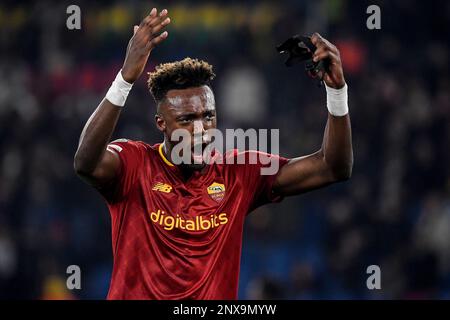 Tammy Abraham d'AS Roma réagit lors du match de football de l'Europa League entre AS Roma et le FC Salzburg au stade Olimpico à Roma (Italie), en février Banque D'Images