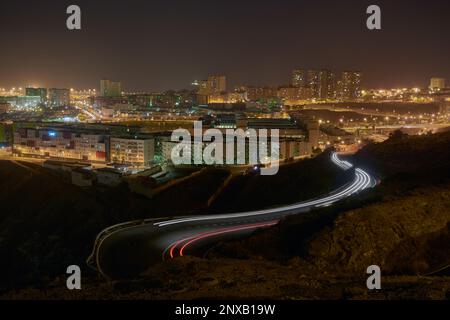 Vista panorámica nocturna de la Ciudad de Las Palmas de Gran Canaria / vue panoramique nocturne de la ville de Las Palmas de Gran Canaria Banque D'Images