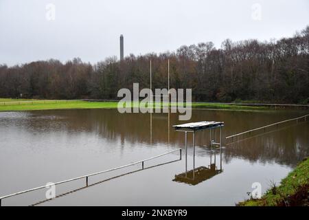 Swansea, pays de Galles. 20 janvier 2021. Le terrain de rugby de Vardre RFC à Maes y Bioden a été inondé après que Storm Christoph ait apporté de fortes pluies dans la vallée de Swansea, au pays de Galles, au Royaume-Uni, le 20 janvier 2021. Crédit : Duncan Thomas/Majestic Media/Alay Live News. Banque D'Images