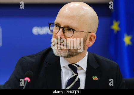 Bruxelles, Belgique. 01st mars 2023. L'eurodéputé Charlie Weimers assiste à une session du Parlement européen à Bruxelles, Belgique, sur le 1 mars 2023. Crédit: ALEXANDROS MICHAILIDIS/Alamy Live News Banque D'Images