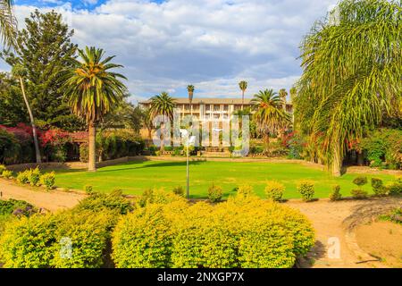 Windhoek, Namibie - 10 octobre 2018 : vue aérienne du centre de Windhoek, capitale de la Namibie en Afrique australe. Banque D'Images