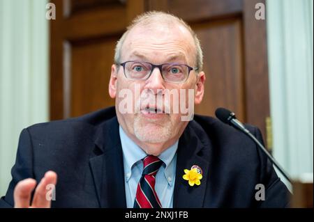 Washington, États-Unis. 01st mars 2023. ÉTATS-UNIS Le représentant Morgan Griffith (R-va) s'exprimant lors d'une audience du Comité d'administration de la Chambre au Capitole des États-Unis. Crédit : SOPA Images Limited/Alamy Live News Banque D'Images