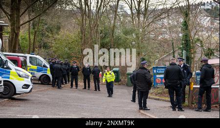 Holingbury, East Sussex, Brighton, Royaume-Uni. 01st mars 2023. La police du met se prépare à fouiller l'allotmenst à la vallée de Roedale à la recherche du bébé manquant de Constance Marten & Mark GordonHolingbury, East Sussex, Brighton, Royaume-Uni. Crédit : Repans/Alamy Live News crédit : Repans/Alamy Live News Banque D'Images