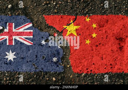 Sur la chaussée, il y a des images des drapeaux de l'Australie et de la Chine, comme une confrontation entre les deux pays. Image conceptuelle. Banque D'Images