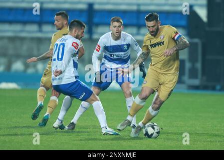 Osijek, Croatie. 01st mars 2023. Mario Jurcevic d'Osijek et Marko Livaja de Hajduk pendant le match de la finale de la coupe croate SuperSport entre Osijek et Hajduk Split au stade Gradski vrt sur 01 mars 2023, à Osijek, Croatie. Photo: Davor Javorovic/PIXSELL crédit: Pixsell/Alay Live News Banque D'Images