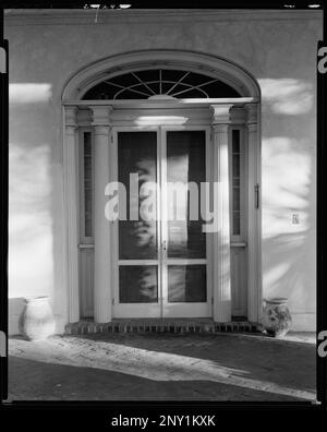 Oak Alley, Vacherie vic., St. Paroisse James, Louisiane. Carnegie Etude de l'architecture du Sud. États-Unis, Louisiane, St. James Parish, Vacherie vic, colonnes, portes et embrasures, FanLights, Urnes. Banque D'Images