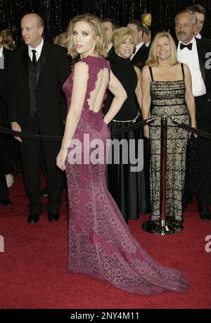Scarlett Johansson arrive aux Oscars annuels 83rd qui se tiennent au Kodak Theatre on 27 février 2011 à Hollywood, en Californie. Photo de Francis Specker Banque D'Images