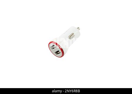 Chargeur de voiture USB isolé sur fond blanc Banque D'Images