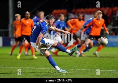 John Rooney, du club de football de l'association Oldham Athletic lors du match de la Vanarama National League entre Barnett et Oldham Athletic au stade Underhill, Londres, le mardi 28th février 2023. (Photo : Eddie Garvey | ACTUALITÉS MI) Credit : ACTUALITÉS MI et sport /Actualités Alay Live Banque D'Images