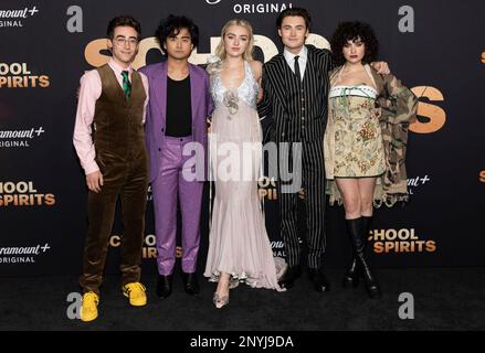 Los Angeles, États-Unis. 01st mars 2023. Nick Pugliese, Kristian Flores, Peyton List, Spencer MacPherson, et Sarah Yarkin assistent aux arrivées de la première de l'école Paramount Spirits au Masonic Lodge de Los Angeles, CA on 1 mars 2023. (Photo de Corine Solberg/Sipa USA) crédit: SIPA USA/Alay Live News Banque D'Images