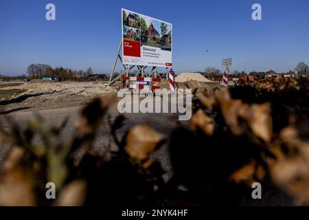 OIRSCHOT - site non aménagé pour un futur quartier résidentiel. La province du Brabant-Nord n'accorde temporairement plus de permis pour des projets dans le domaine de l'infrastructure, de l'agriculture, de l'industrie, du logement et de la durabilité s'ils ont des effets sur l'azote dans Natura2000 régions. ANP ROBIN VAN LONKHUIJSEN pays-bas sortie - belgique sortie Banque D'Images