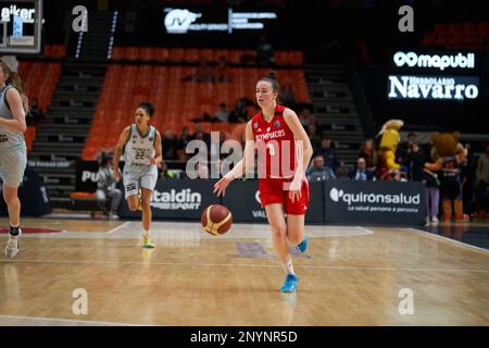 Aina Ayuso de l'Olympiacos SFP en action pendant l'EuroLeague Women on 1 mars 2023 J14 au Füente de San Luis Sport Hall (Valence, J14 EuroLeague Women on 1 mars 2023). Panier Valence 65:55 Olympiacos SFP (photo par Vicente Vidal Fernandez/Sipa USA) crédit: SIPA USA/Alay Live News Banque D'Images