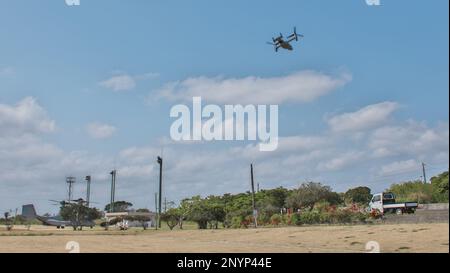 Isen, Japon. 02nd mars 2023. Le V-22 Osprey et les États-Unis de la Force d'autodéfense terrestre du Japon Le MV-22 Osprey de Marines participe à l'exercice conjoint 'Iron Fist 23' sur l'île Tokunoshima, préfecture de Kagoshima, Japon, jeudi, 2 mars 2023.2023. Photo par Keizo Mori/UPI crédit: UPI/Alay Live News Banque D'Images