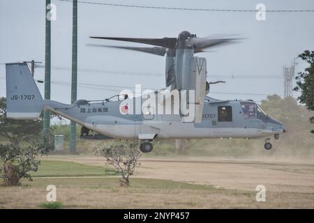 Isen, Japon. 02nd mars 2023. Le V-22 Osprey de la Force d'autodéfense terrestre du Japon participe à l'exercice conjoint « Iron Fist 23 » avec les États-Unis Marines sur l'île de Tokunoshima, préfecture de Kagoshima, Japon, jeudi, 2 mars 2023.2023. Photo par Keizo Mori/UPI crédit: UPI/Alay Live News Banque D'Images