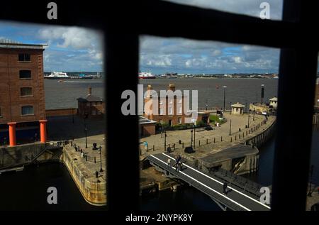 Albert Dock et de la Mersey River.Liverpool. L'Angleterre. UK Banque D'Images