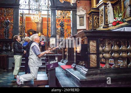 Intérieur de la Basilique Sainte-Marie, une église gothique en brique re-construit au 14ème siècle à l'origine construit au début du xiiie siècle, à proximité des principales M Banque D'Images