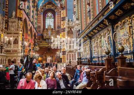 Intérieur de la Basilique Sainte-Marie, une église gothique en brique re-construit au 14ème siècle à l'origine construit au début du xiiie siècle, à proximité des principales M Banque D'Images