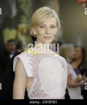 L'actrice Cate Blanchett arrive aux Oscars annuels 83rd qui se tiennent au Kodak Theatre on 27 février 2011 à Hollywood, en Californie. Photo de Francis Specker Banque D'Images