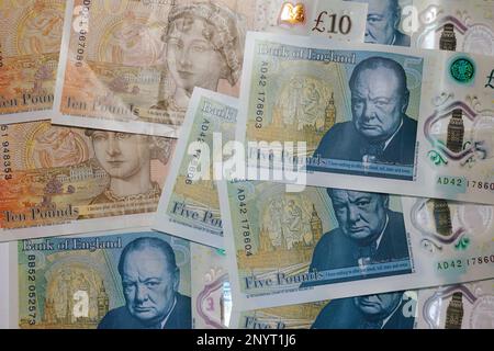 Billets modernes colorés avec hologramme et fabriqués en polymère au lieu de papier pour empêcher la contrefaçon Banque D'Images