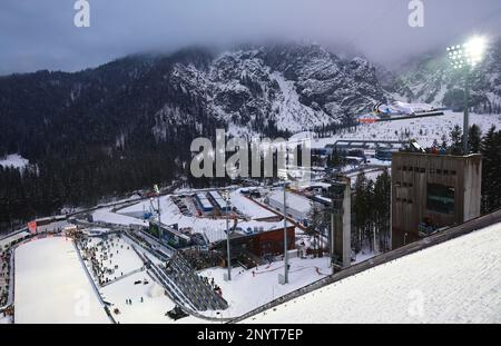Planica, Slovénie. 02nd mars 2023. Ski nordique: Championnat du monde, saut à ski - grande colline, hommes, qualification. Remo Imhof de Suisse en action. Credit: Daniel Karmann/dpa/Alay Live News Banque D'Images
