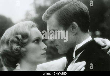 Les acteurs américains Mia Farrow et Robert Redford dans le film The Great Gatsby, USA 1974 Banque D'Images