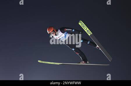 Planica, Slovénie. 02nd mars 2023. Ski nordique: Championnat du monde, saut à ski - grande colline, hommes, qualification. Karl Geiger d'Allemagne en action. Credit: Daniel Karmann/dpa/Alay Live News Banque D'Images