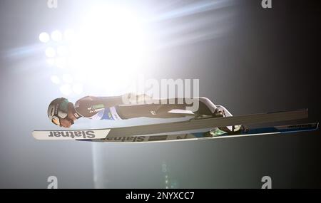 Planica, Slovénie. 02nd mars 2023. Ski nordique: Championnat du monde, saut à ski - grande colline, hommes, qualification. Anze Lanisek de Slovénie en action. Credit: Daniel Karmann/dpa/Alay Live News Banque D'Images