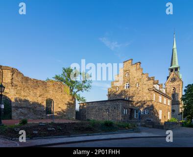 Wetter (Ruhr): Reformierte Kirche (Eglise réformée), Château de Wetter à Ruhrgebiet, Nordrhein-Westfalen, Rhénanie-du-Nord-Westphalie, Allemagne Banque D'Images