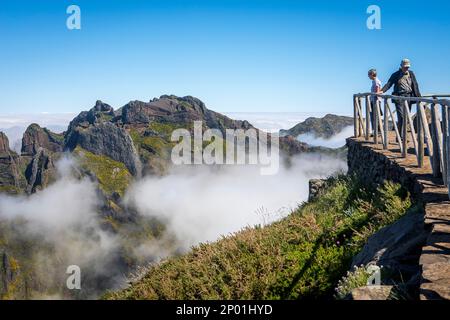 Guetteur, à Pico do Arieiro, Madère, Portugal Banque D'Images