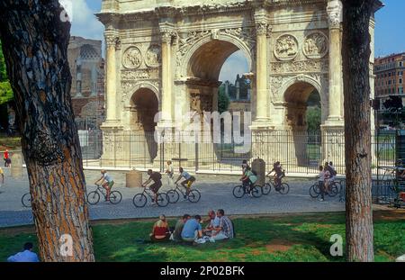 Arco di Constantino (Arc de Constantin), à proximité du Colisée, Italie Banque D'Images