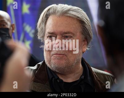 National Harbour, Maryland, États-Unis. 2nd mars 2023. Steve Bannon à la Conférence d'action politique conservatrice (CPAC) de 2023 à National Harbour, Maryland, États-Unis, jeudi, 2 mars, 2023. Credit: Ron Sachs/CNP/dpa/Alay Live News Banque D'Images