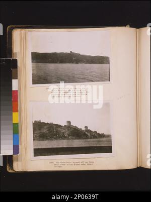 Les collines brunes s'élèvent des rives du Bosphore et les vieux forts racontent des histoires de lutte de plusieurs siècles pour la suprématie ici où l'Asie et l'Europe se trouvent à distance de parole les vieux forts construits pour éloigner les Turcs se tiennent encore sur les pistes sous Robert College. Collection Frank et Frances Carpenter , navires,Turquie,Istanbul,1920-1930, Rumeli Hisar? (Istanbul, Turquie : Forteresse),1920-1930, Istanbul,Rumeli Hisar Müzesi,1920-1930, forts et fortifications,Turquie,Istanbul,1920-1930, Bosporus (Turquie),1920-1930. Banque D'Images