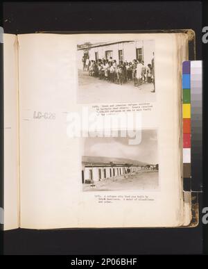 Des enfants réfugiés grecs et arméniens dans des casernes près d'Athènes. La Grèce a reçu 1 000 000 réfugiés ou un à chaque famille dans le pays Une ville de réfugiés qui a été construite par les Grecs américains. Un modèle de propreté et d'ordre. Collection Frank and Frances Carpenter , Guerre gréco-turque, 1921-1922,réfugiés,Grèce, Grecs,enfants,Grèce,1920-1930, Arméniens,enfants,Grèce,1920-1930, Enfants,Grèce,1920-1930, logement,Grèce,1920-1930, réfugiés,arménien,Grèce,1920-1930, réfugiés,grec,Grèce,1920-1930. Banque D'Images